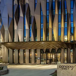 Canopy By Hilton מלון