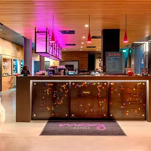 Moxy Excel Londyn