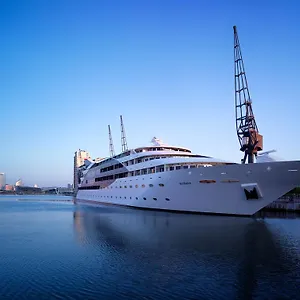 Sunborn Yacht Hotel