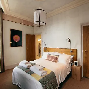 Hotel The Culpeper Bedrooms, London