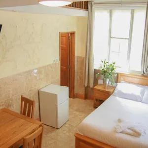 Aparthotel Millenium, Londra